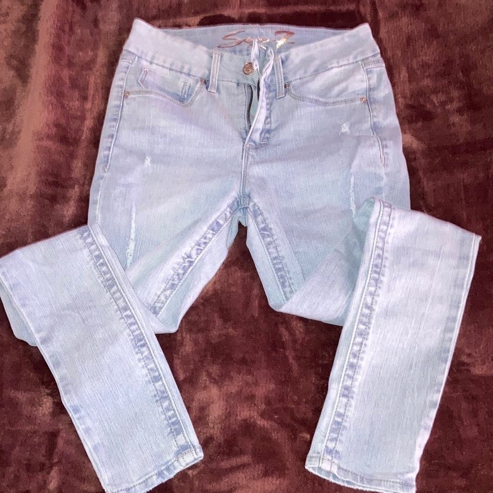 Tummy less high rise jeans